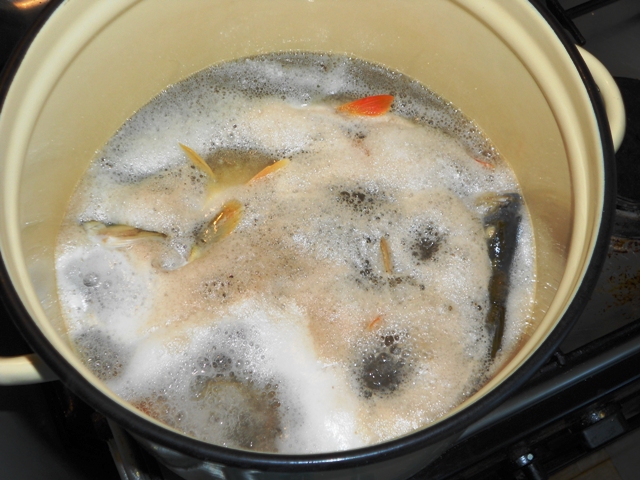 Сколько варить рыбу в кастрюле